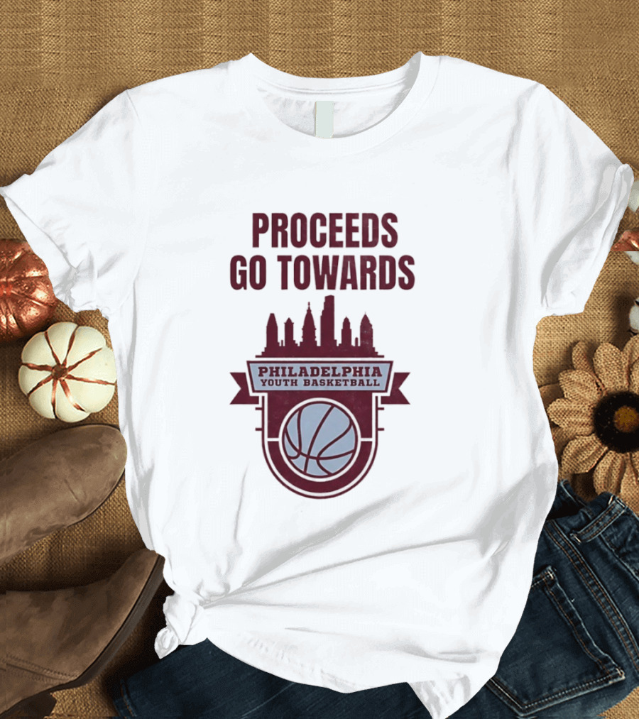 Philadelphia Youth Basketball Supporting Skyline And Ball T-Shirt