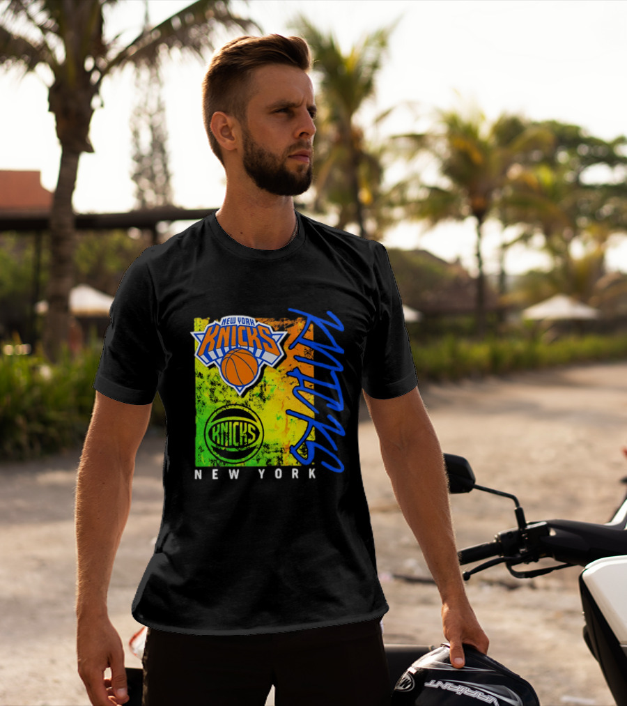 New York Knicks Distressed Basketball Retro Style NBA Fan Favorite T-Shirt