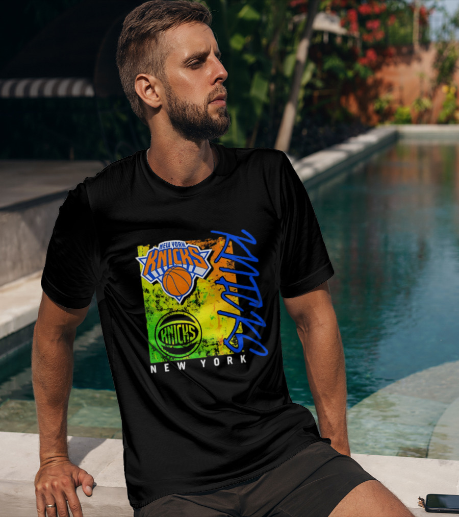 New York Knicks Distressed Basketball Retro Style NBA Fan Favorite T-Shirt