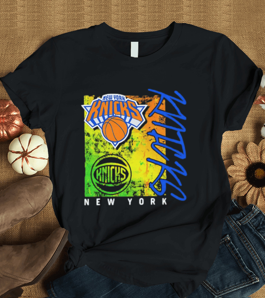 New York Knicks Distressed Basketball Retro Style NBA Fan Favorite T-Shirt