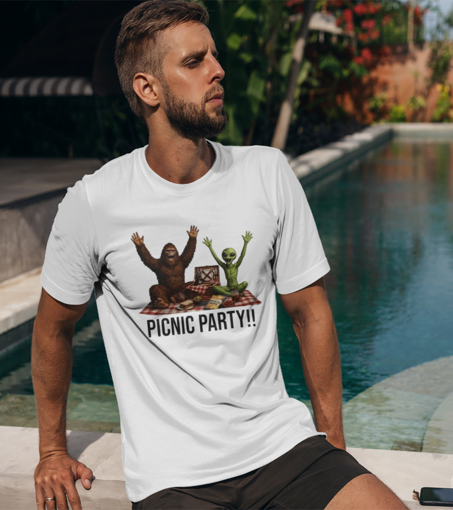 Bigfoot And Alien Picnic Party With Chips And Sandwiches T-Shirt