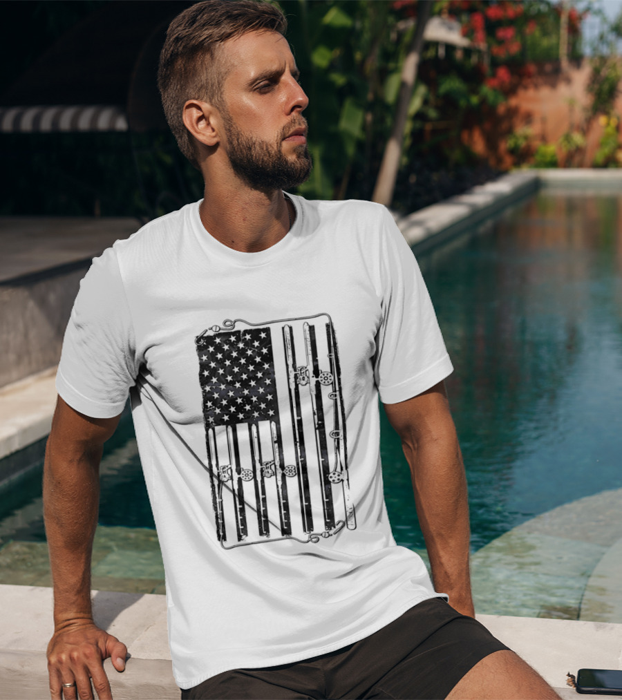 Distressed American Flag Fishing Rod Patriotic USA Angling Stars And Stripes T-Shirt