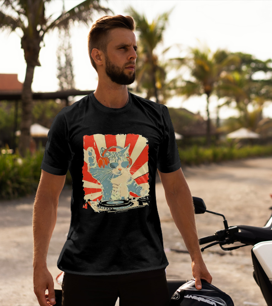 DJ Cat Headphones Sunglasses Retro Style Music Lover T-Shirt