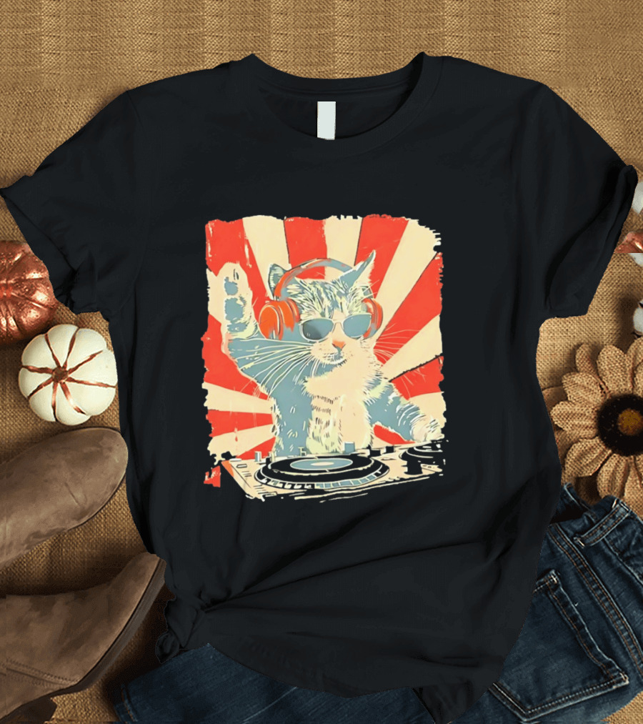 DJ Cat Headphones Sunglasses Retro Style Music Lover T-Shirt