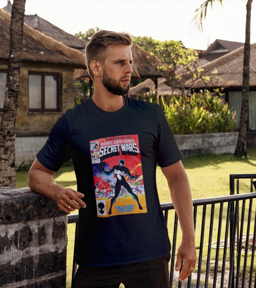 Marvel Super Heroes Secret Wars Issue 8 Spider Man Black Suit Comic Cover T-Shirt