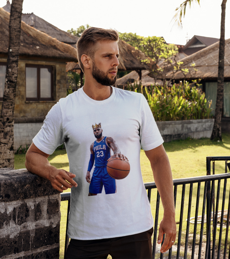 LeBron James King Crown Dribbling Philadelphia 76ers Basketball Player 23 Phila T-Shirt