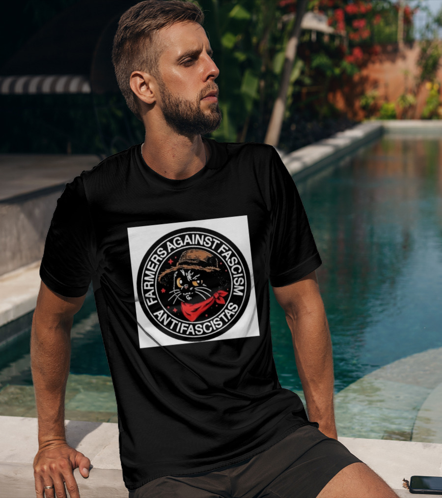 Farmers Against Fascism Antifascistas Cat Straw Hat Red Bandana T-Shirt