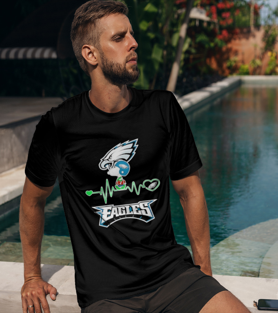 Snoopy Philadelphia Eagles Heartbeat Peanuts 2206 T-Shirt