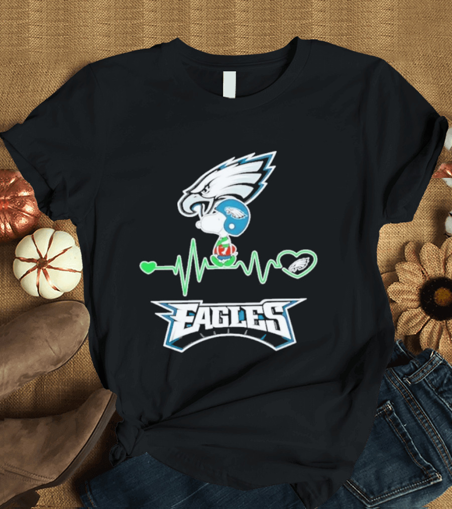 Snoopy Philadelphia Eagles Heartbeat Peanuts 2206 T-Shirt