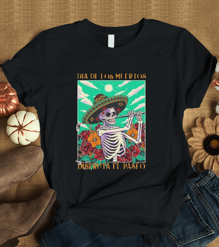 Calavera Golfer Día De Los Muertos Sombrero Flores Disfruta El Paseo T-Shirt