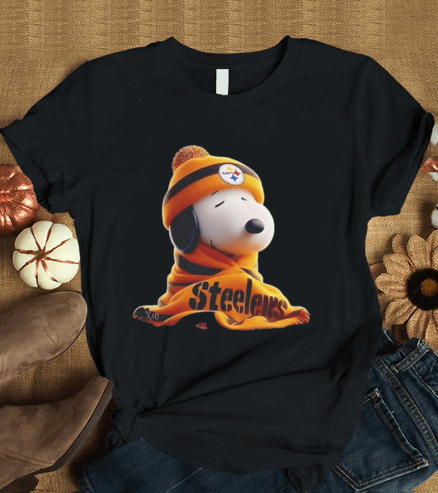 Snoopy Steelers Winter Hat And Scarf T-Shirt