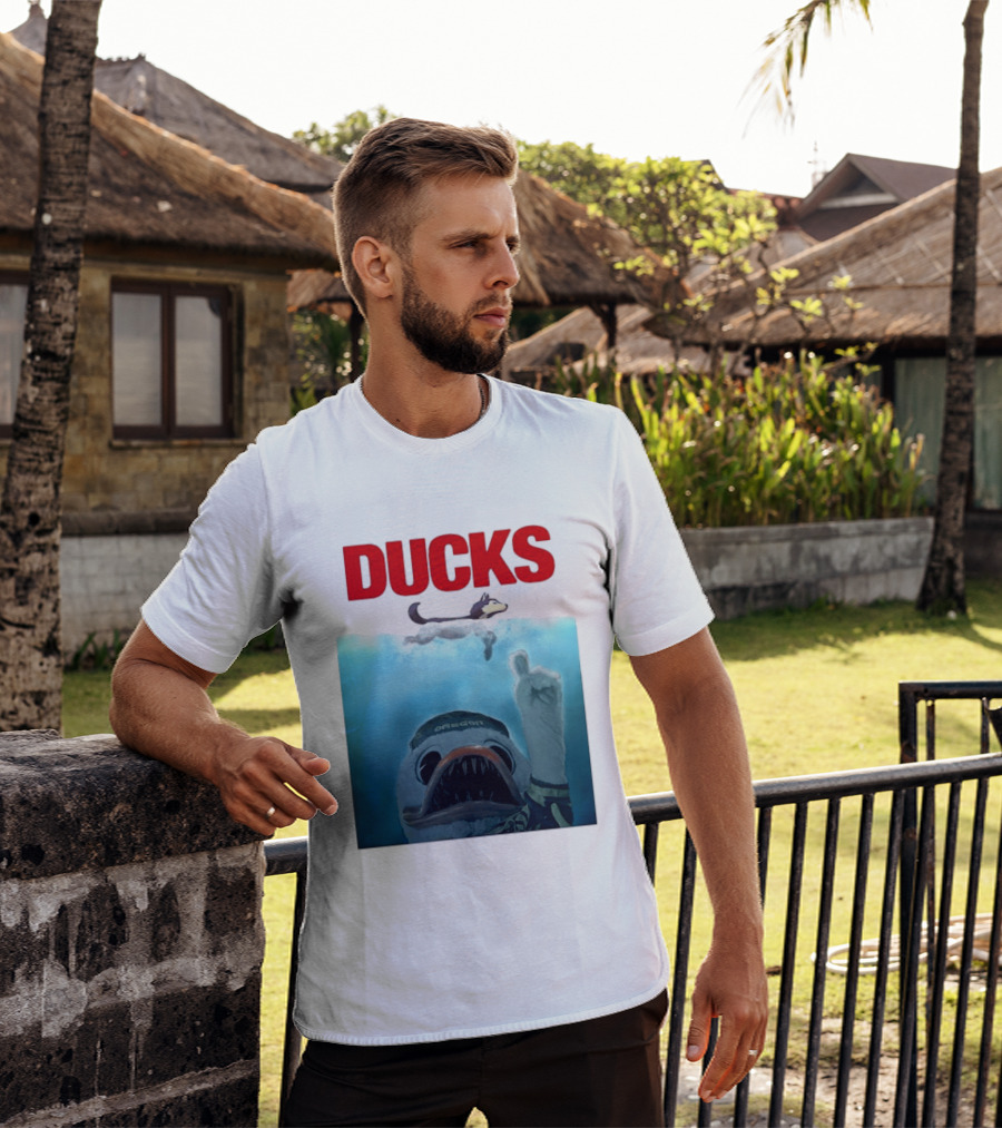 Oregon Ducks Jaws Parody With Washington Huskies Rivalry T-Shirt