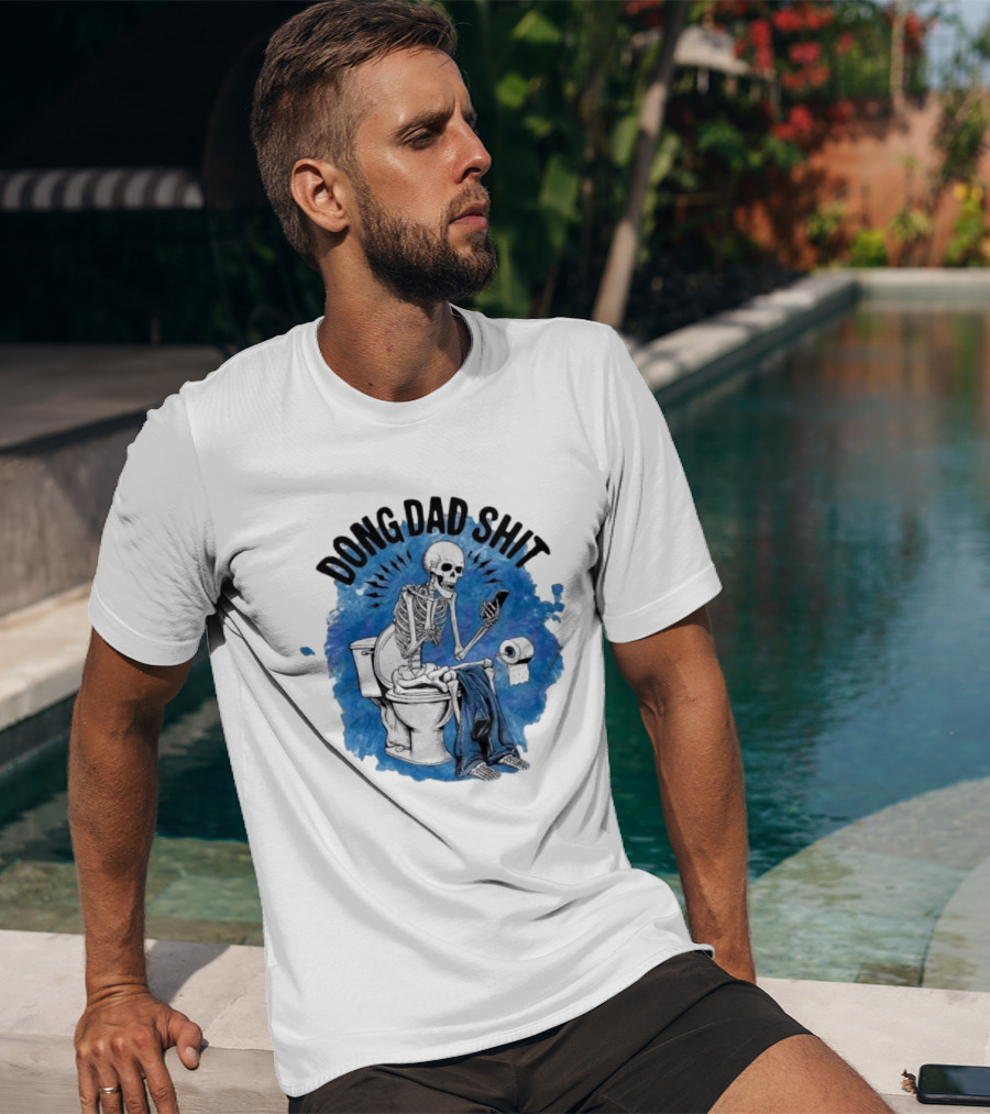 Skeleton Doing Dad Shit On Toilet With Phone And Toilet Paper T-Shirt