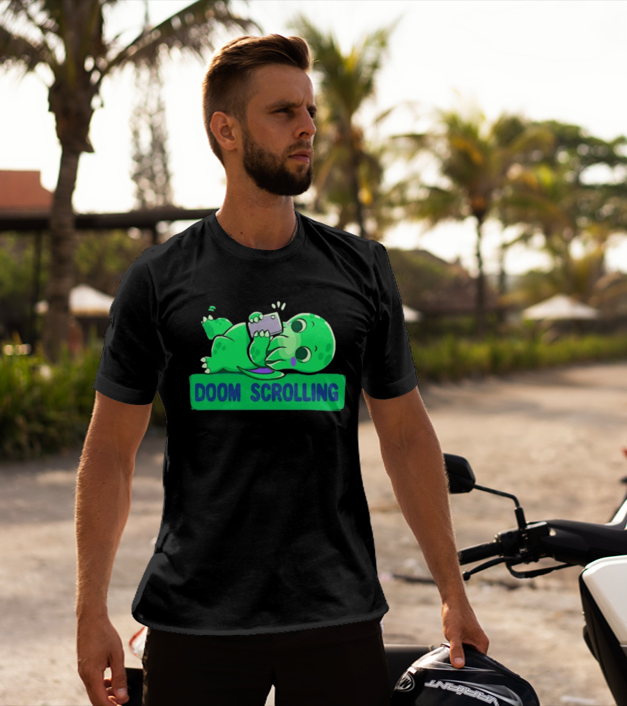 Doom Scrolling Cthulhu Lovecraft Monster With Smartphone T-Shirt