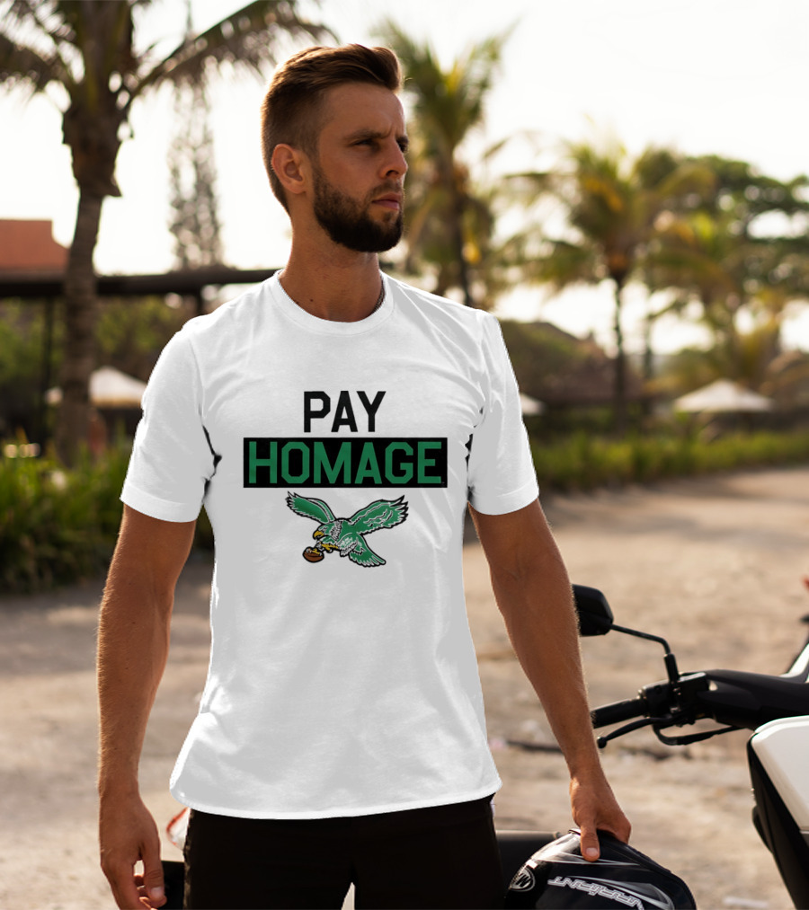 Pay Homage Philadelphia Eagles Football Vintage Eagle Carrying Football T-Shirt