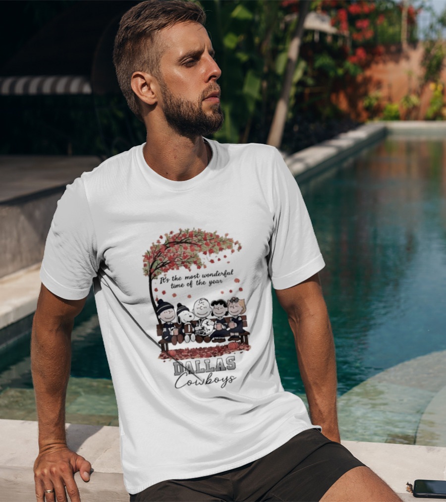 Peanuts Characters It's The Most Wonderful Time Of The Year Dallas Cowboys Autumn Scene T-Shirt