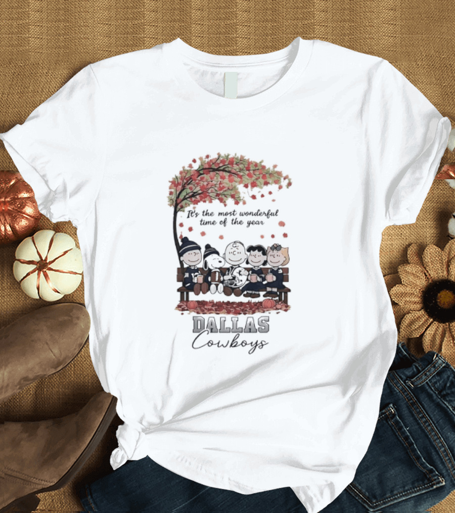 Peanuts Characters It's The Most Wonderful Time Of The Year Dallas Cowboys Autumn Scene T-Shirt