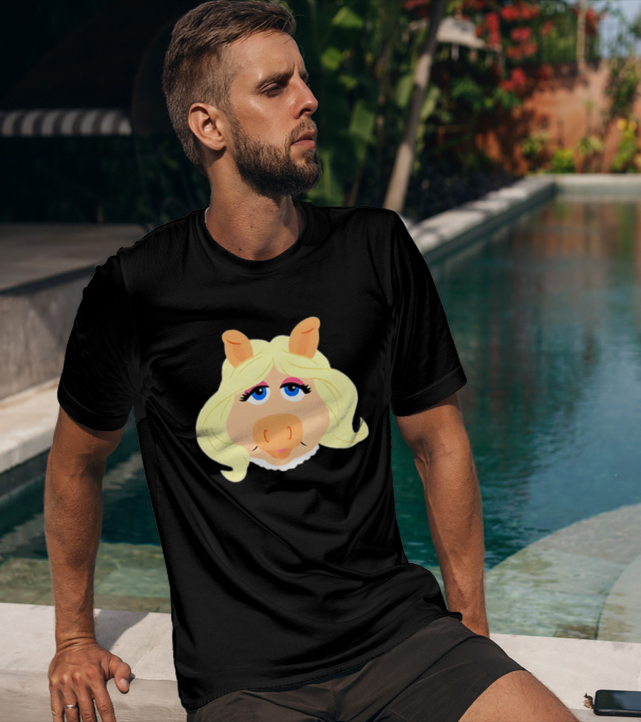 Miss Piggy Iconic Jim Henson's Muppets Character Blonde Hair Blue Eyes T-Shirt