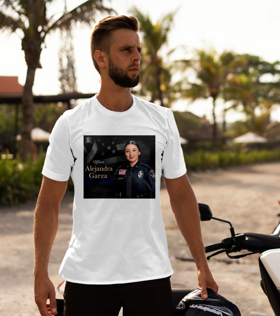 Officer Alejandra Garza Memorial Tribute With Flag And Ribbon T-Shirt