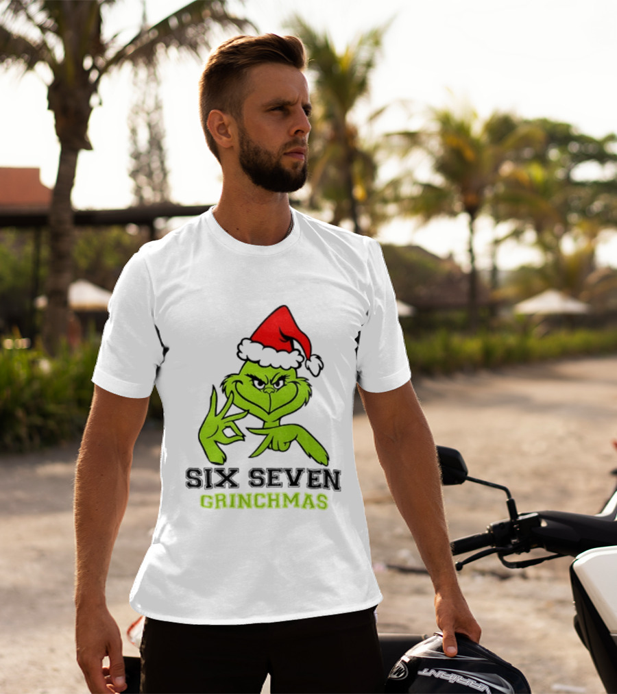 Grinch Santa Hat Six Seven Grinchmas Christmas 2025 Festive T-Shirt