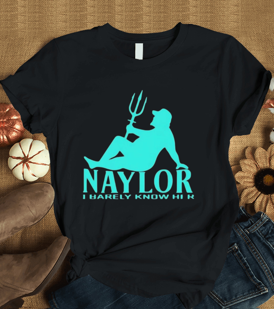 Naylor I Barely Know Her Mariners Trident Pose T-Shirt