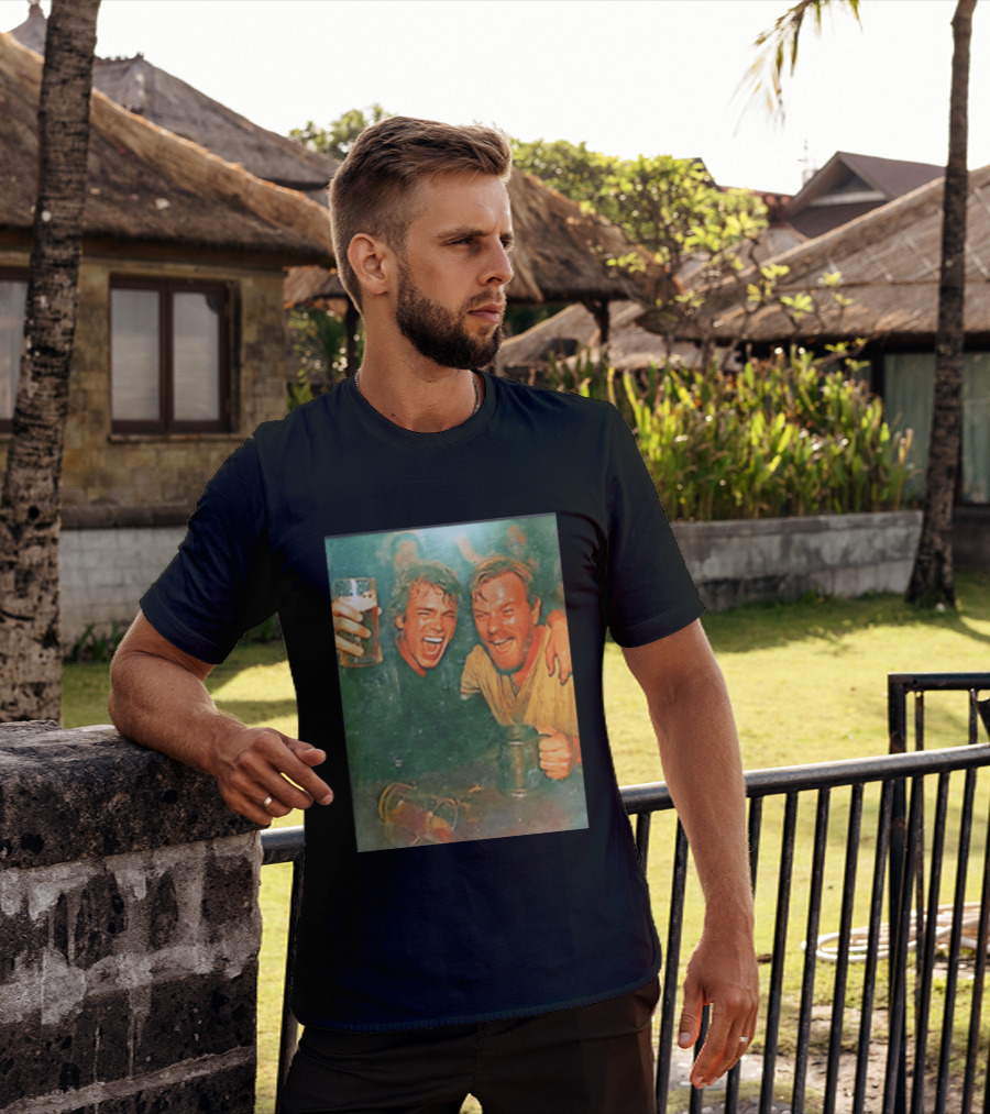 Original Anakin Skywalker And Obi Wan Kenobi Celebrate With Beer Cheers T-Shirt