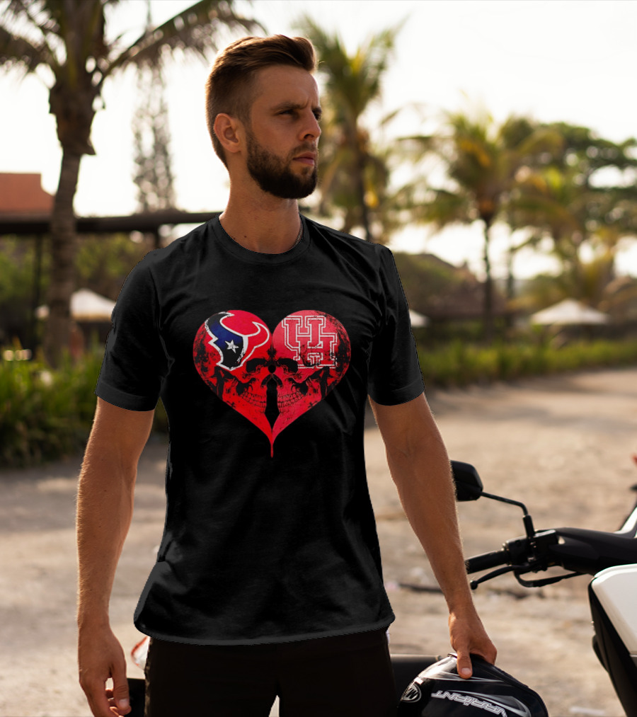 Houston Texans University Of Houston Cougars Heart Shaped Skulls Football Fans T-Shirt