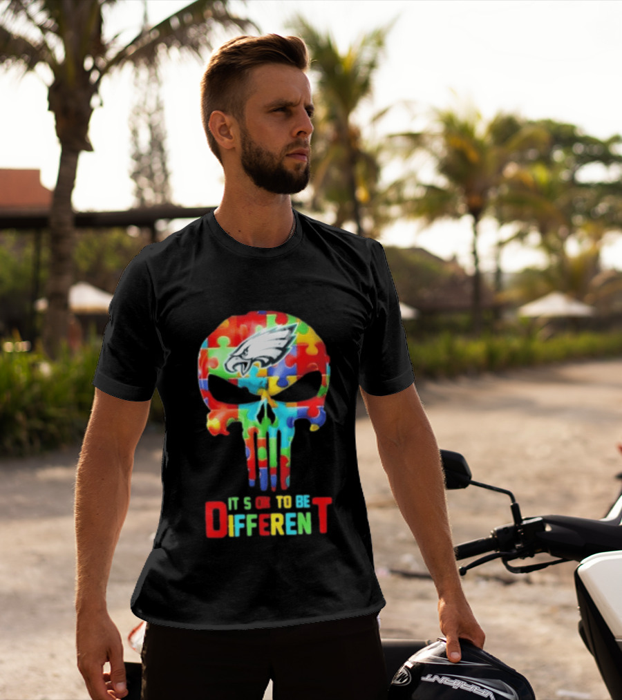 Philadelphia Eagles Skull Puzzle Autism Awareness It's Ok To Be Different T-Shirt