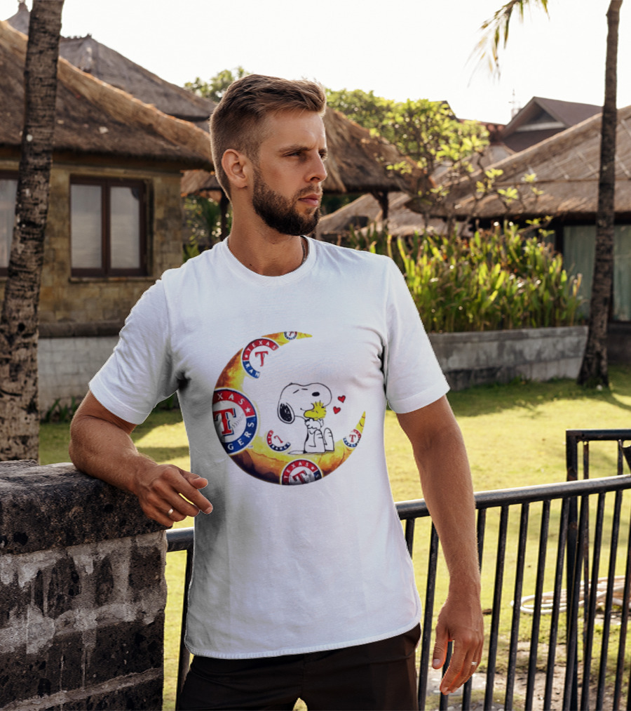 Snoopy Woodstock Texas Rangers Moon Baseball Fan Celebration T-Shirt