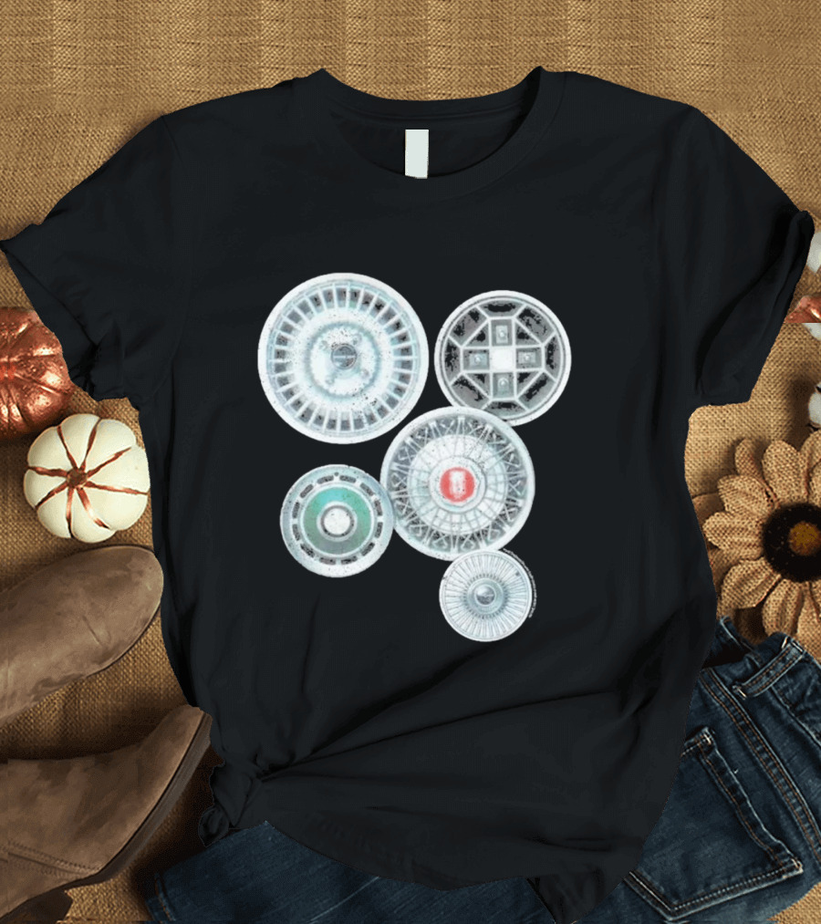 Vintage Ford Hubcaps Collection Classic Car Enthusiast Retro Wheels T-Shirt