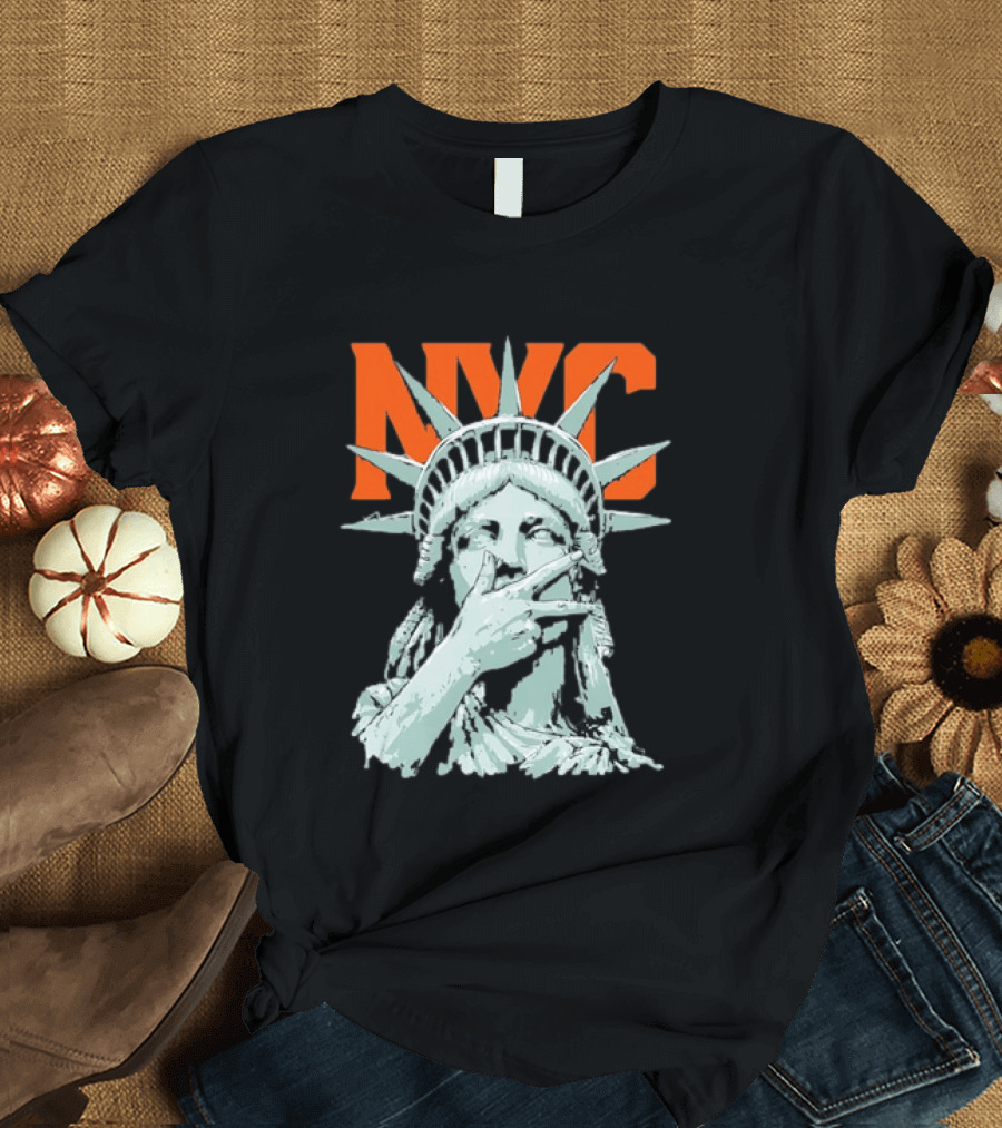 NYC Statue Of Liberty Peace Gesture Iconic Liberty T-Shirt