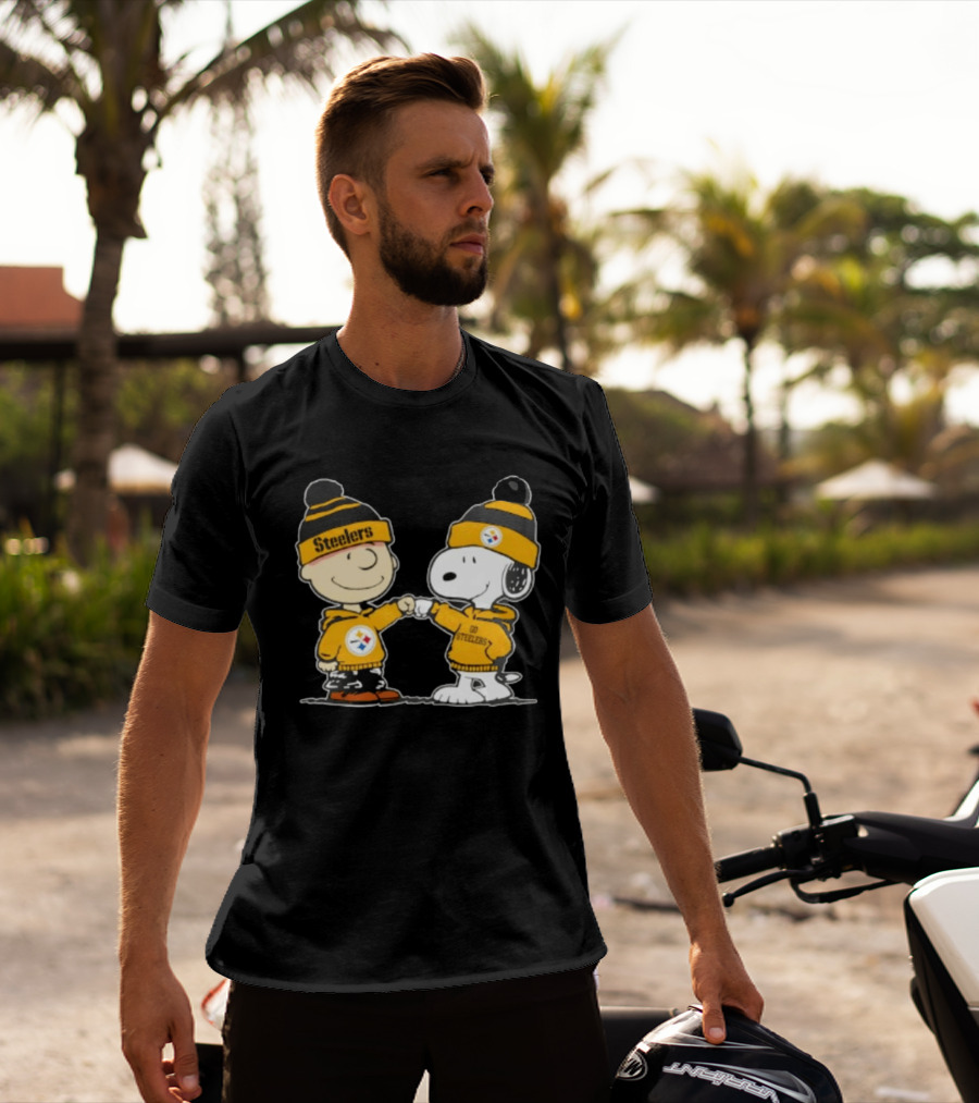 Charlie Brown Snoopy Steelers Best Friends Team Spirit T-Shirt