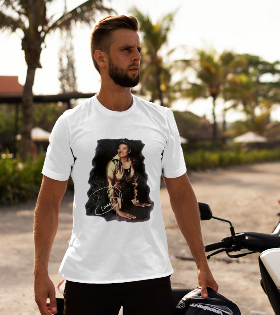 Dionne Warwick Iconic Soul Singer Legend Autographed Image T-Shirt