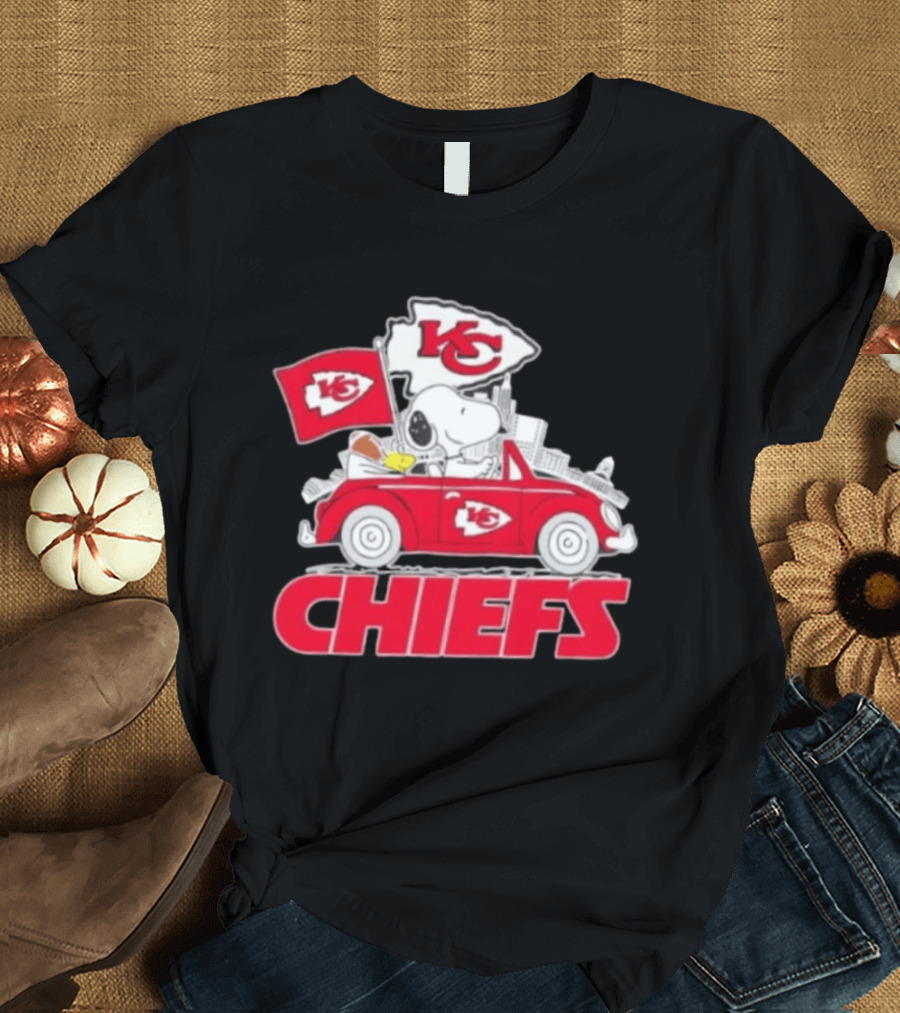 Snoopy Driving Kansas City Chiefs Car With Skyline And Flag T-Shirt