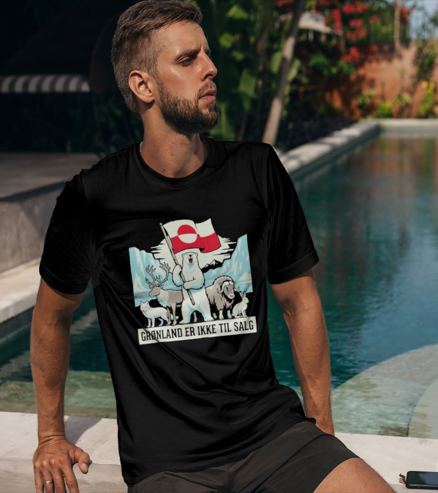 Grønland Er Ikke Til Salg Polar Bear Flag Reindeer Musk Ox Arctic Wildlife T-Shirt