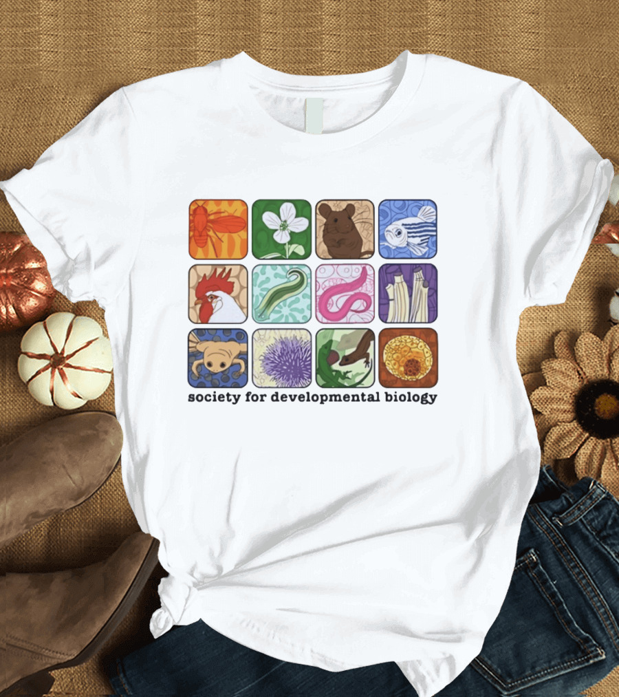 Society For Developmental Biology Model Organisms Collage Fly Plant Mouse Fish Chicken Worm Frog Plant Embryo Egg Cell T-Shirt