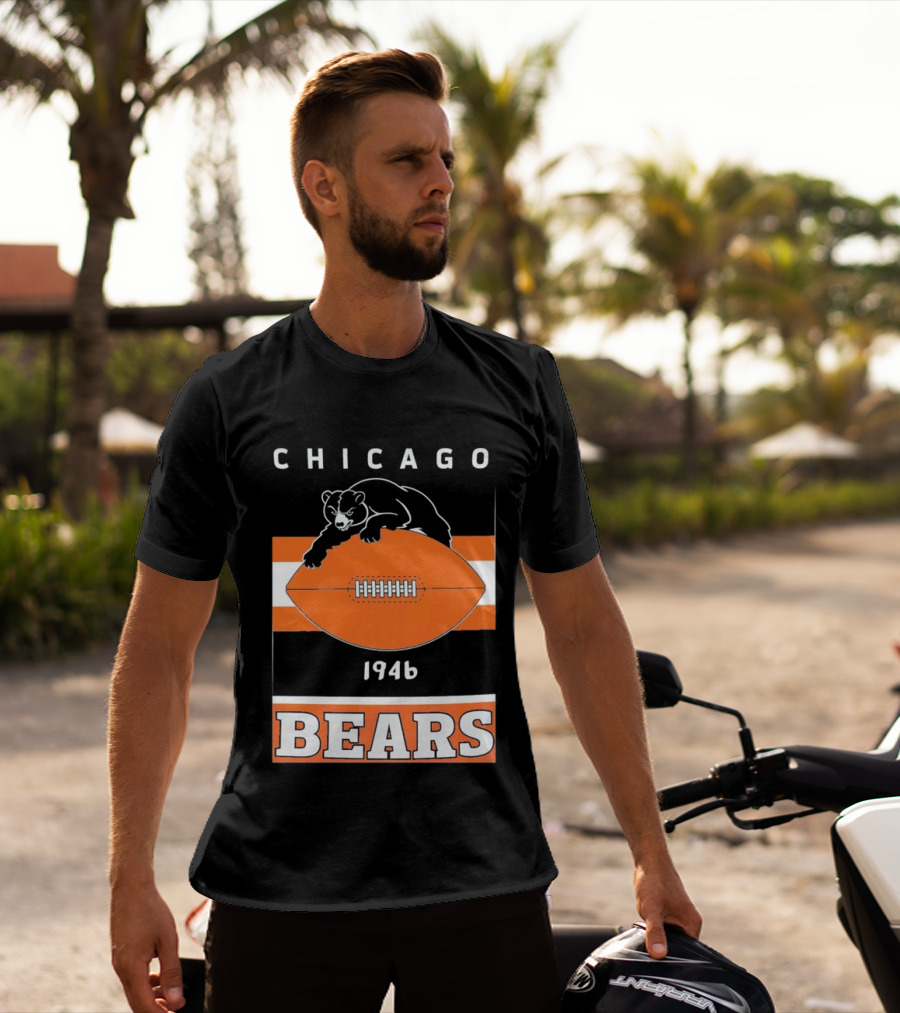 Chicago Bears 1946 Football Vintage Team History T-Shirt