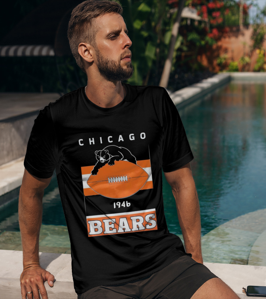 Chicago Bears 1946 Football Vintage Team History T-Shirt