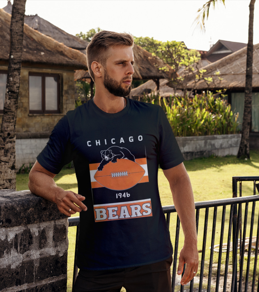 Chicago Bears 1946 Football Vintage Team History T-Shirt