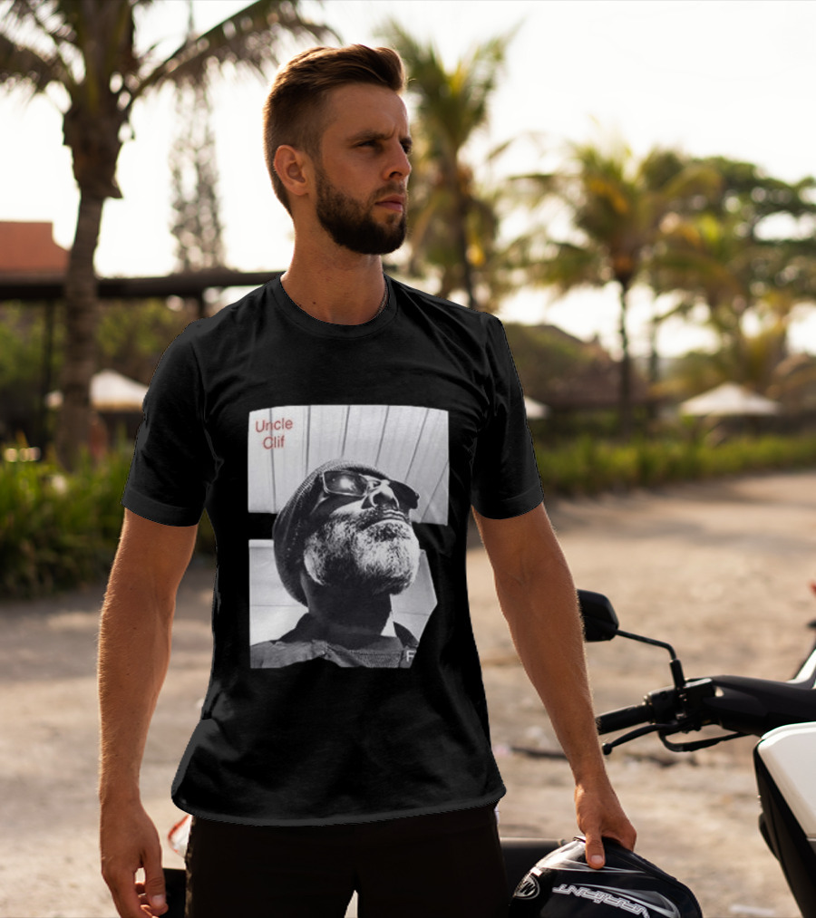 Uncle Clif Bring Back Common Sense Vintage Style Black And White Bearded Man In Sunglasses T-Shirt
