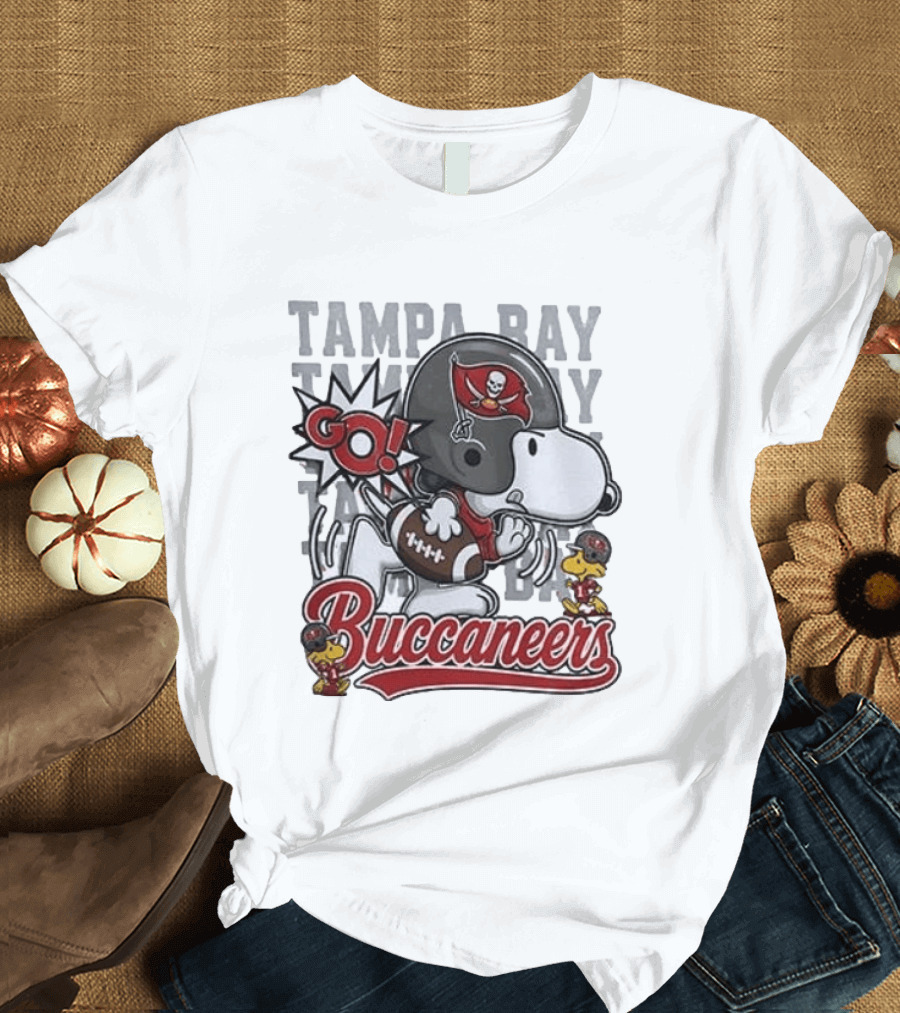 Tampa Bay Buccaneers Go Snoopy Football Peanuts Huddle T-Shirt
