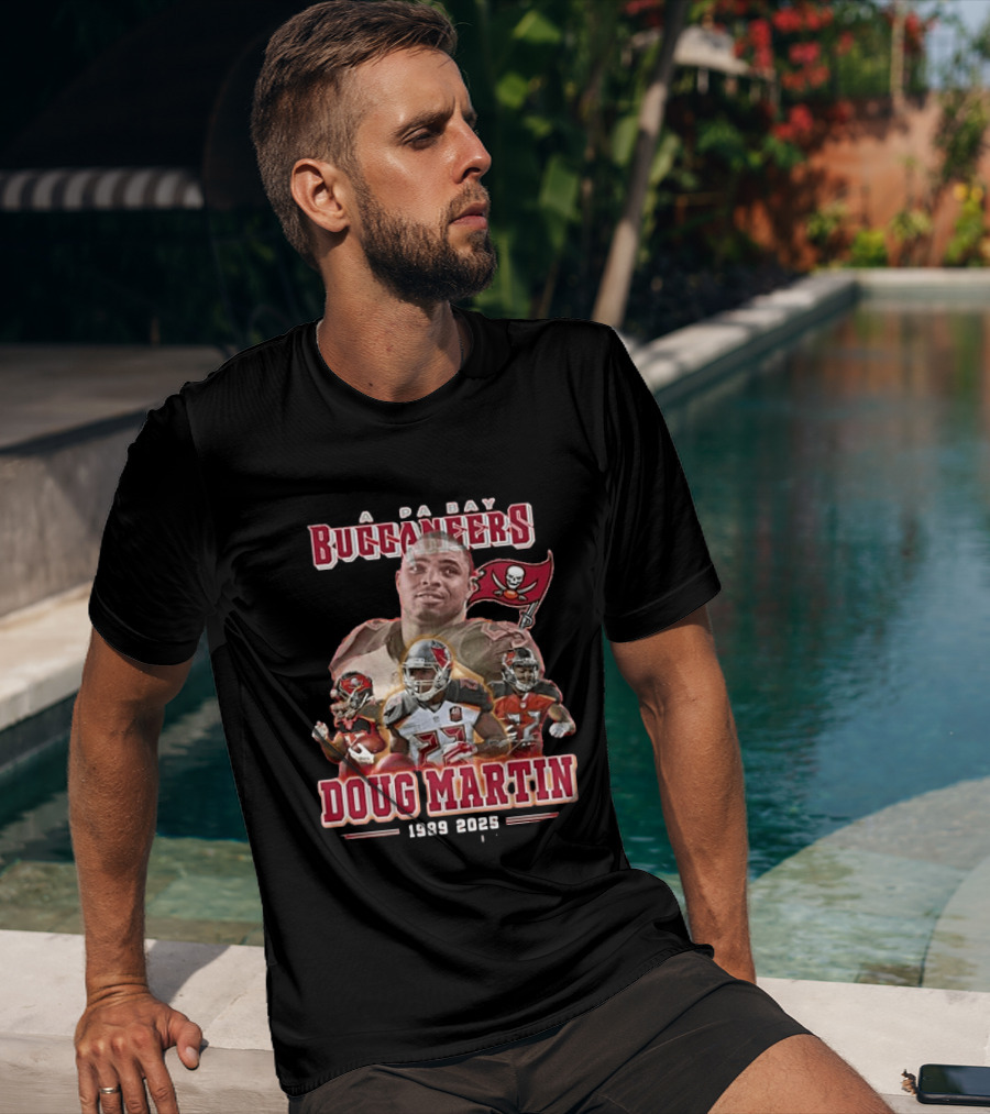 Tampa Bay Buccaneers Doug Martin 1989 2025 Thank You For The Memories Long Sleeve T-Shirt