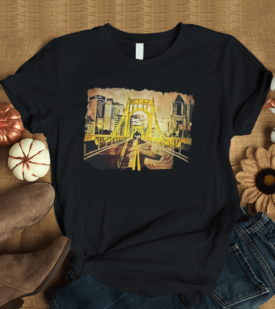Pittsburgh Skyline 1992 Roberto Clemente Bridge Piano Player T-Shirt