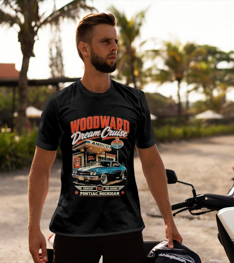 Woodward Dream Cruise Pontiac Michigan Amoco Service Station Classic Car T-Shirt