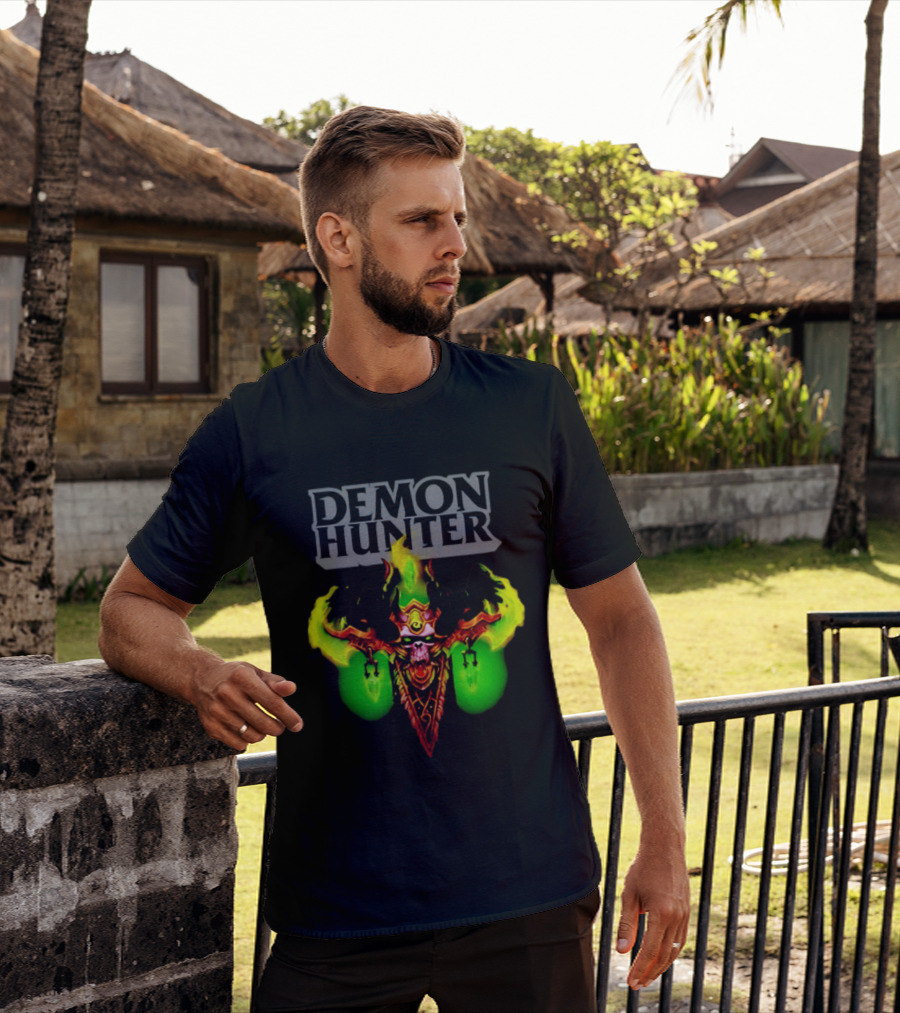 Demon Hunter Skull World Of Warcraft Emblem With Green Flame Accents T-Shirt