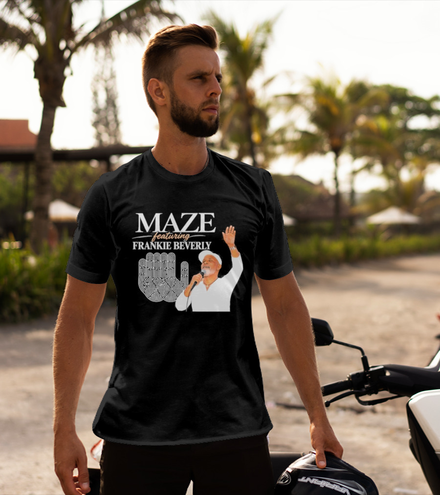Maze Featuring Frankie Beverly White Outfit Microphone Performance Iconic Image T-Shirt