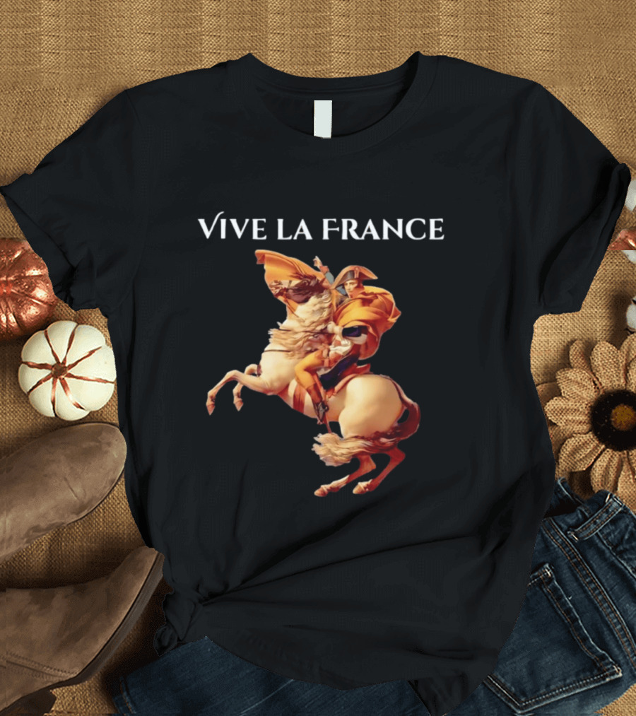 Vive La France Napoleon Bonaparte Riding Horse Iconic French History T-Shirt