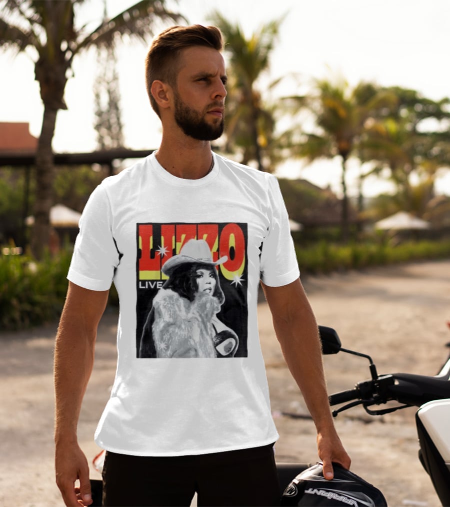 Lizzo Live Houston Mar 06 Texan Style Fur Coat Hat T-Shirt