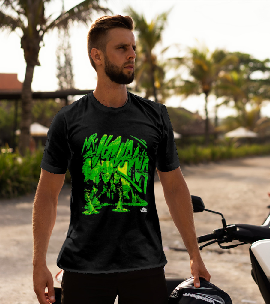 Mr Iguana AAA Lucha Libre Wrestler Crouching Masked Green Creature T-Shirt