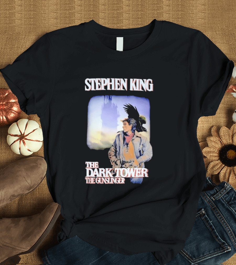 Stephen King The Dark Tower The Gunslinger Artwork With Gunslinger And Raven T-Shirt